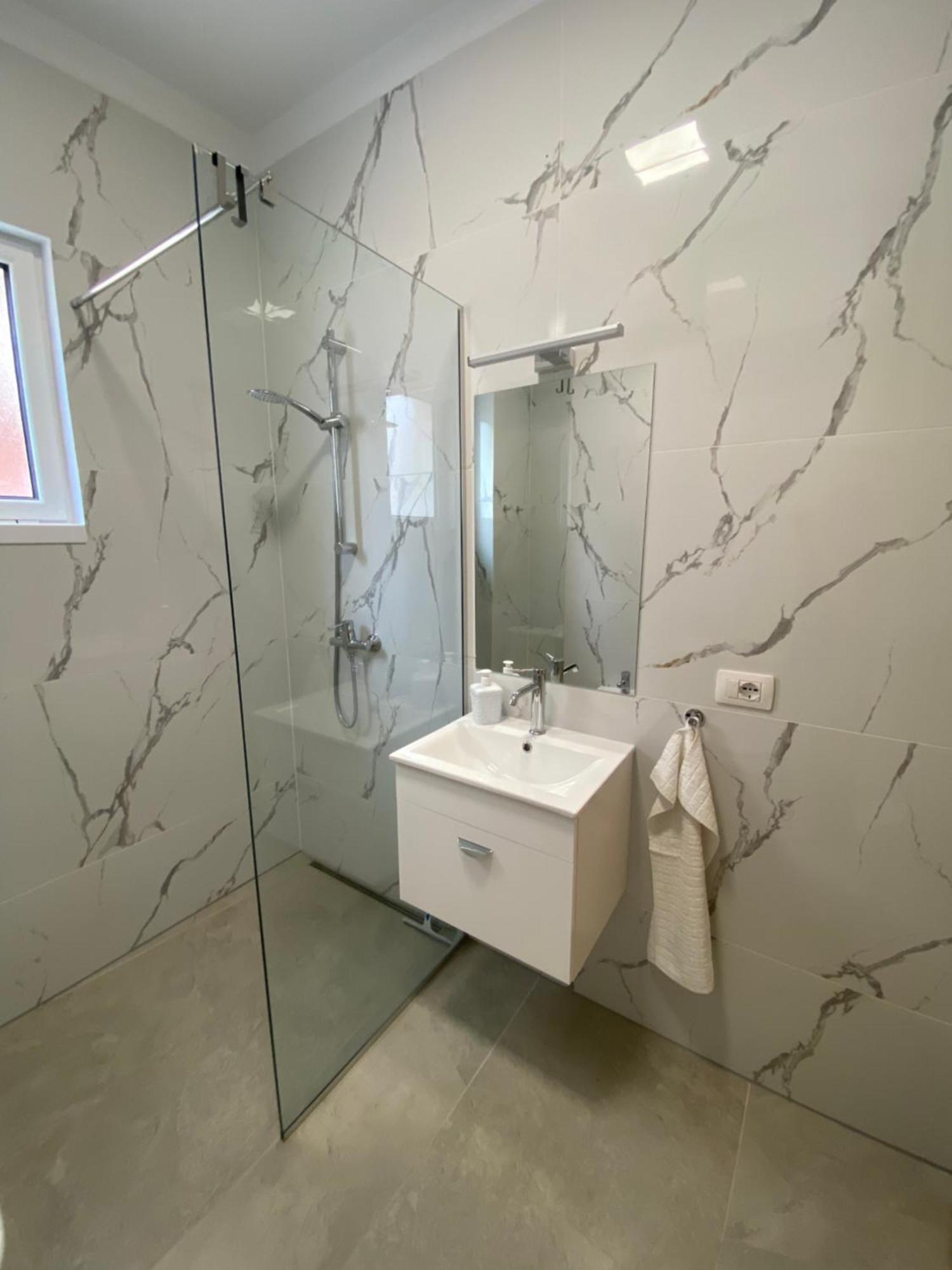 Sunny Apartament Saranda 2 Экстерьер фото